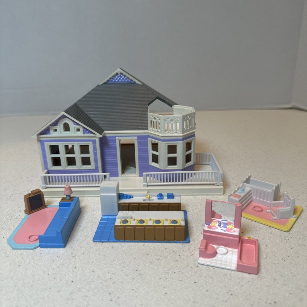 Lewis Galoob 1994 My Pretty Dollhouse 5 Piece Set Nursery Bathroom Kitchen Couch
